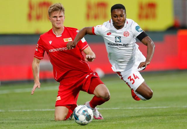 件的强硬回 件的强硬回